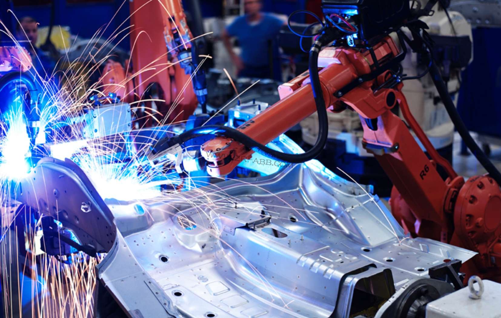 ABB���әC(j��)���˱��B(y��ng)�˽����е��P(gu��n)�I