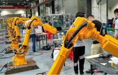 未來的工業(yè)機(jī)器人操作就業(yè)前景如何