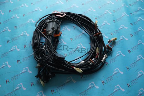 ABB�C(j��)����IRB6640���w��|��ȫ�¬F(xi��n)؛�N�ۣ��M(j��n)�������